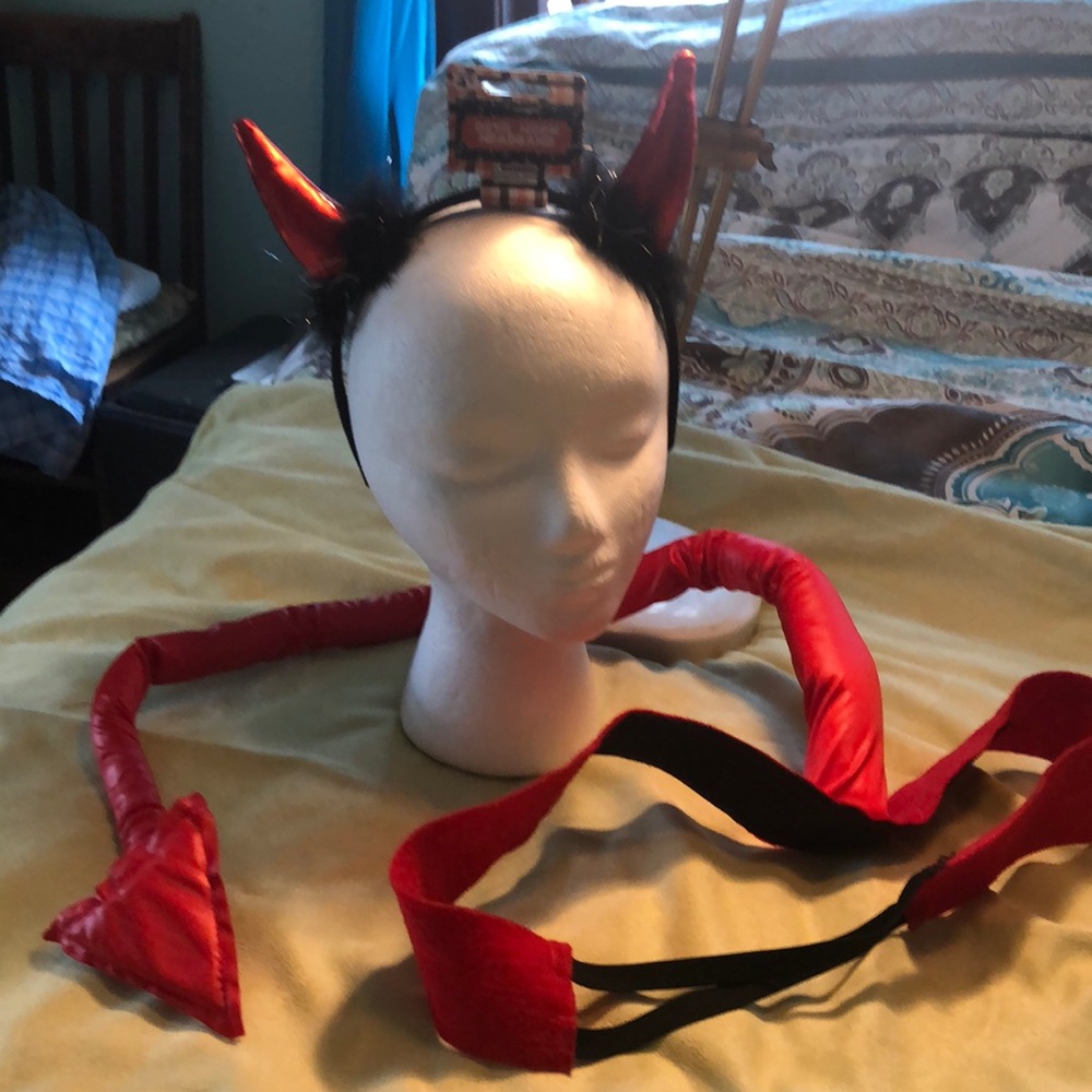 Devil horn Headband NWT; Devil tail elastic waistband/ stuffed red Med adult